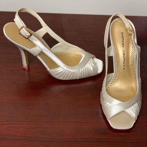 Wedding Shoes - Picture 1 of 4